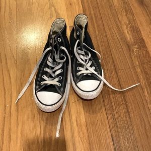 Kids converse